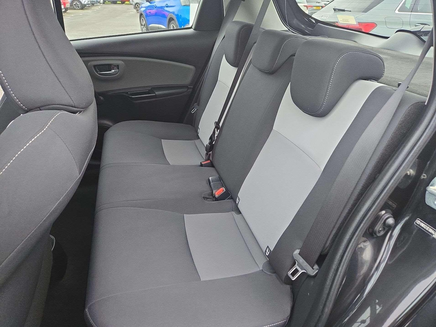 Used Toyota Yaris 2018 for sale - 77091203: Photo 14