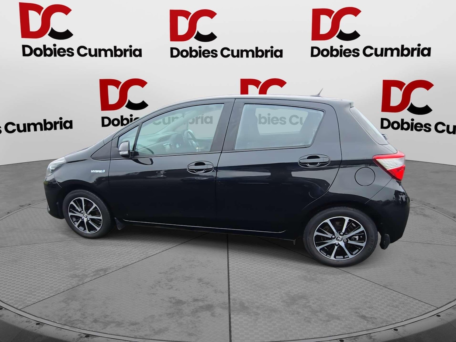 Used Toyota Yaris 2018 for sale - 77091203: Photo 24