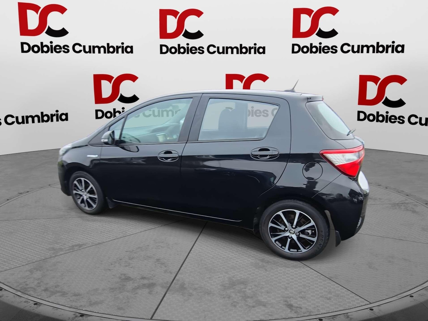 Used Toyota Yaris 2018 for sale - 77091203: Photo 25