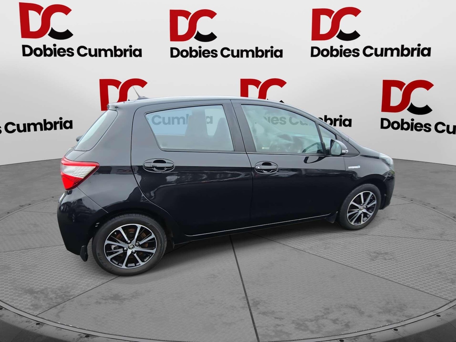 Used Toyota Yaris 2018 for sale - 77091203: Photo 34