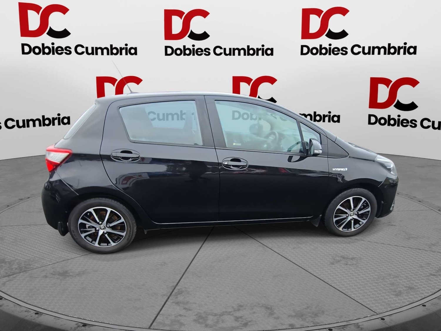 Used Toyota Yaris 2018 for sale - 77091203: Photo 35