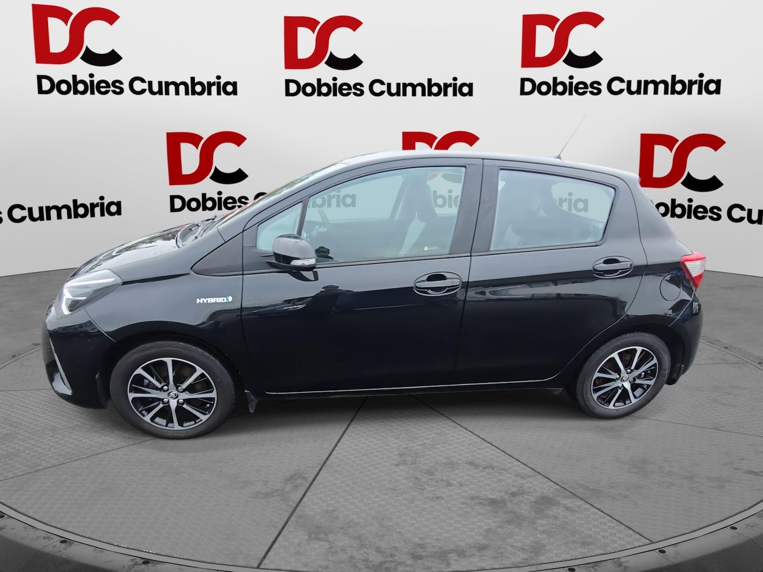 Used Toyota Yaris 2018 for sale - 77091203: Photo 52
