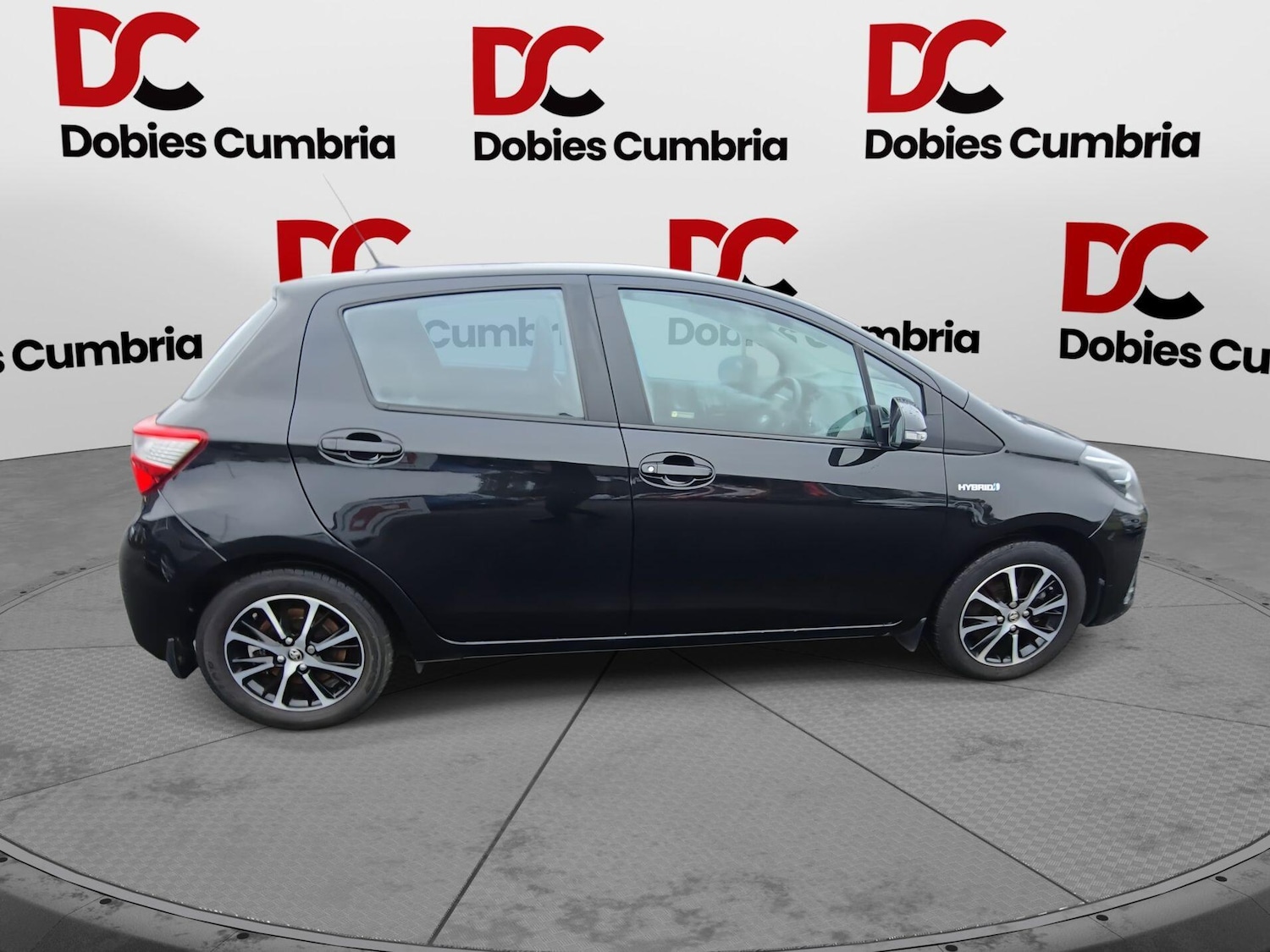 Used Toyota Yaris 2018 for sale - 77091203: Photo 60