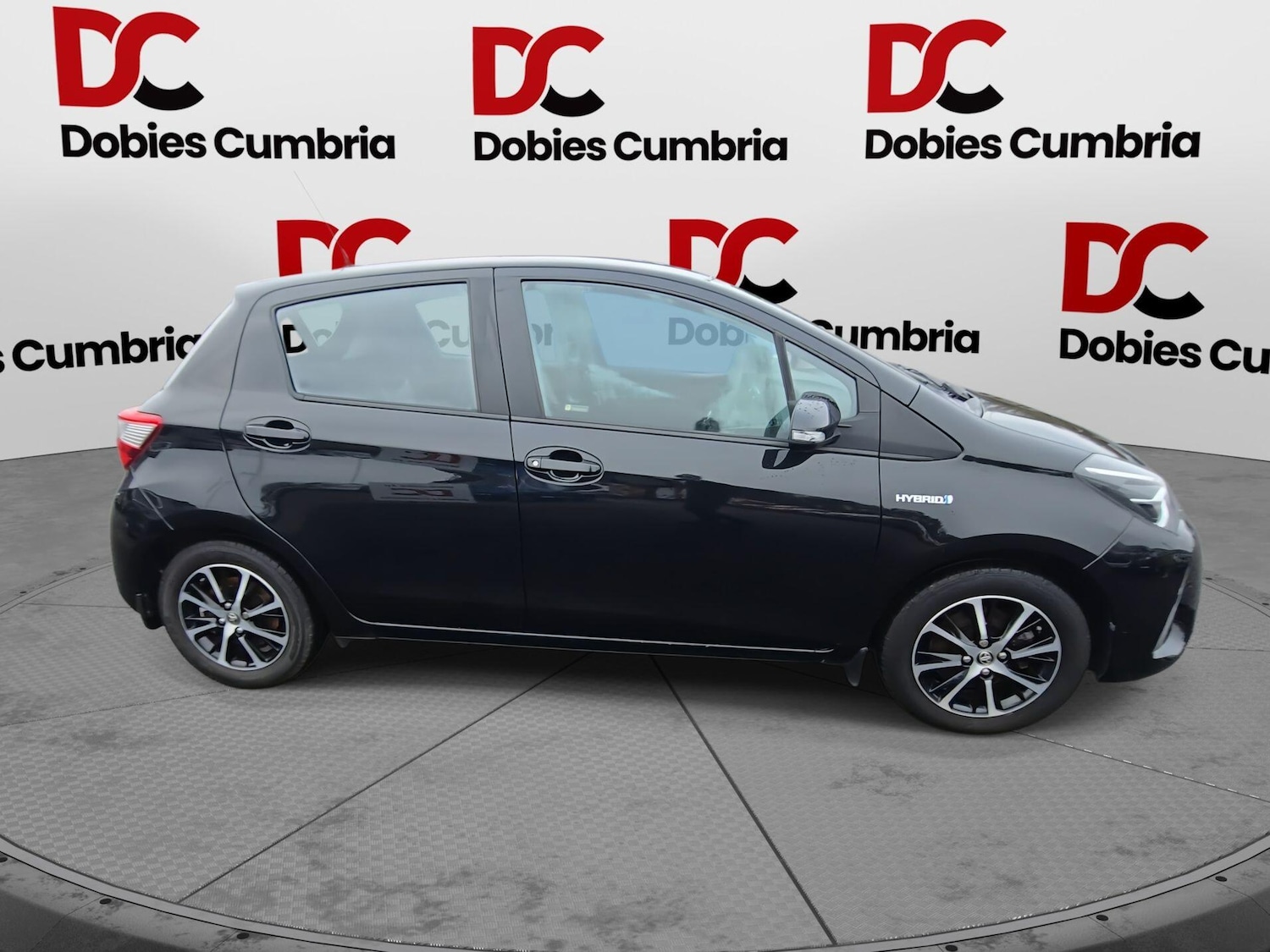 Used Toyota Yaris 2018 for sale - 77091203: Photo 61