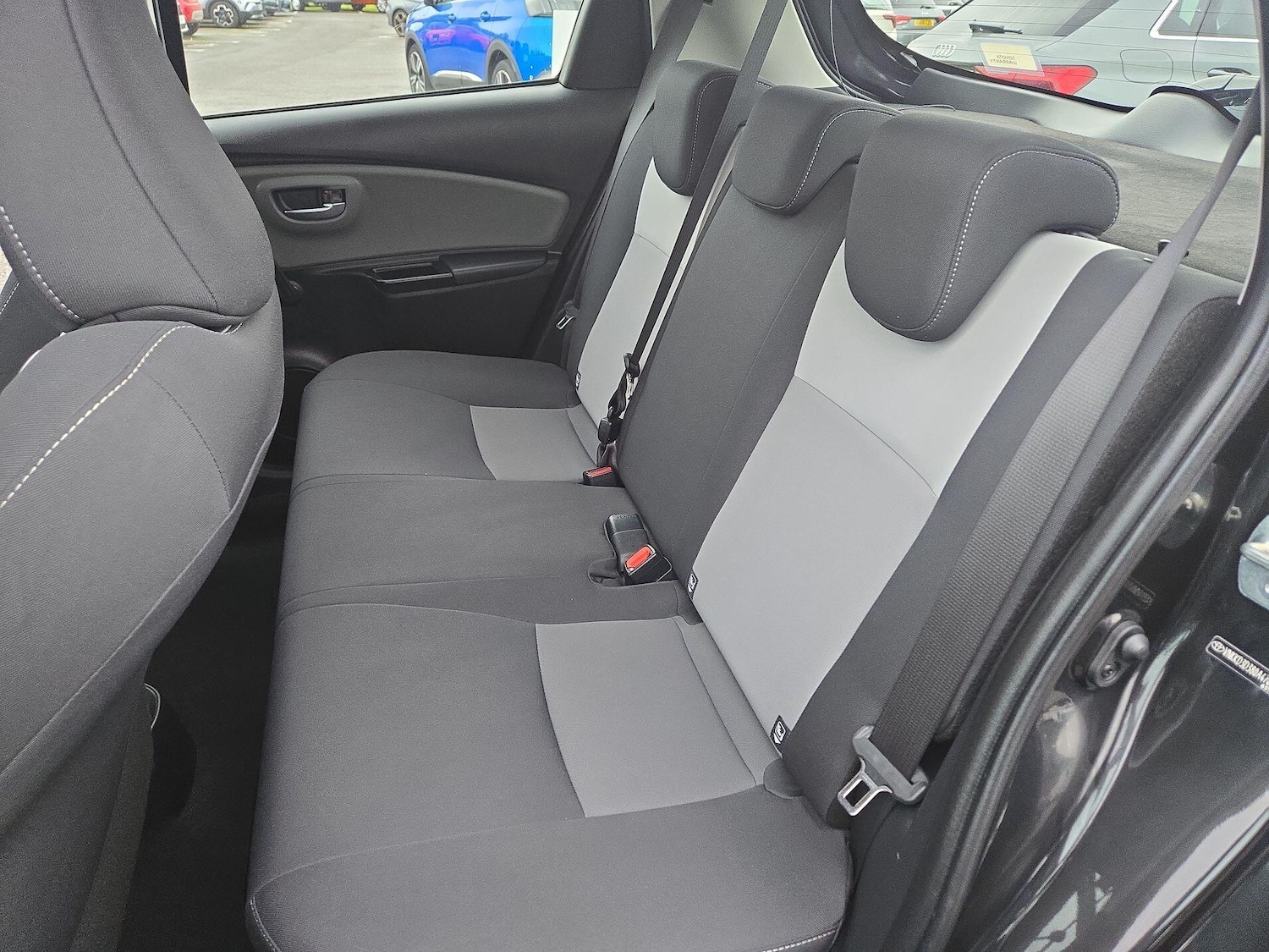 Used Toyota Yaris 2018 for sale - 77091203: Photo 68