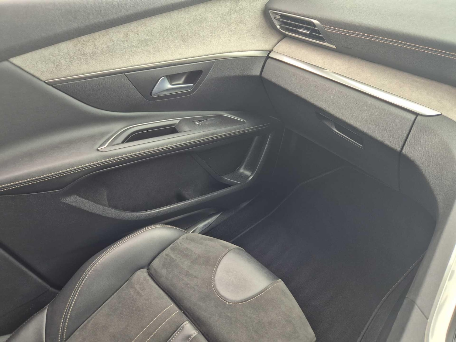 Used Peugeot 3008 2021 for sale - 76989022: Photo 33