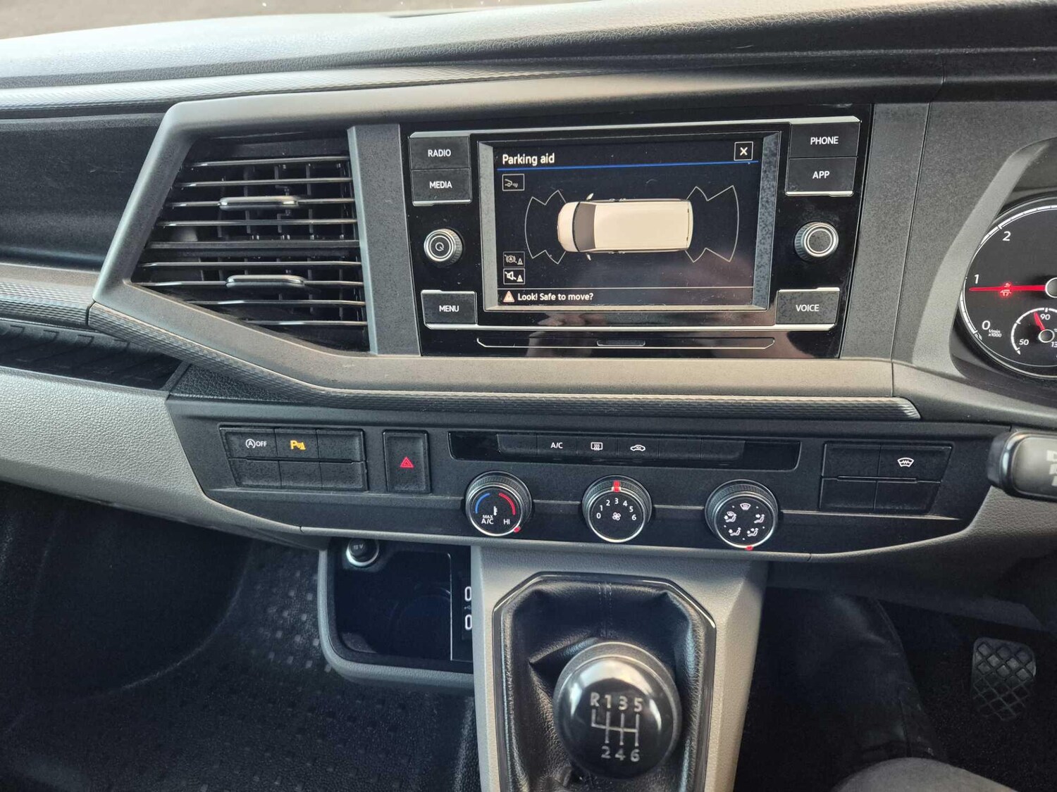 Used Volkswagen Transporter 2020 for sale - 76425710: Photo 30