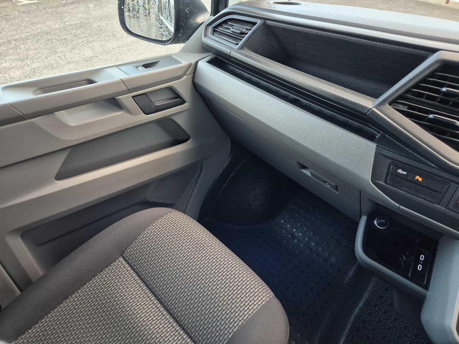 Used Volkswagen Transporter 2020 for sale - 76425710: Photo 31