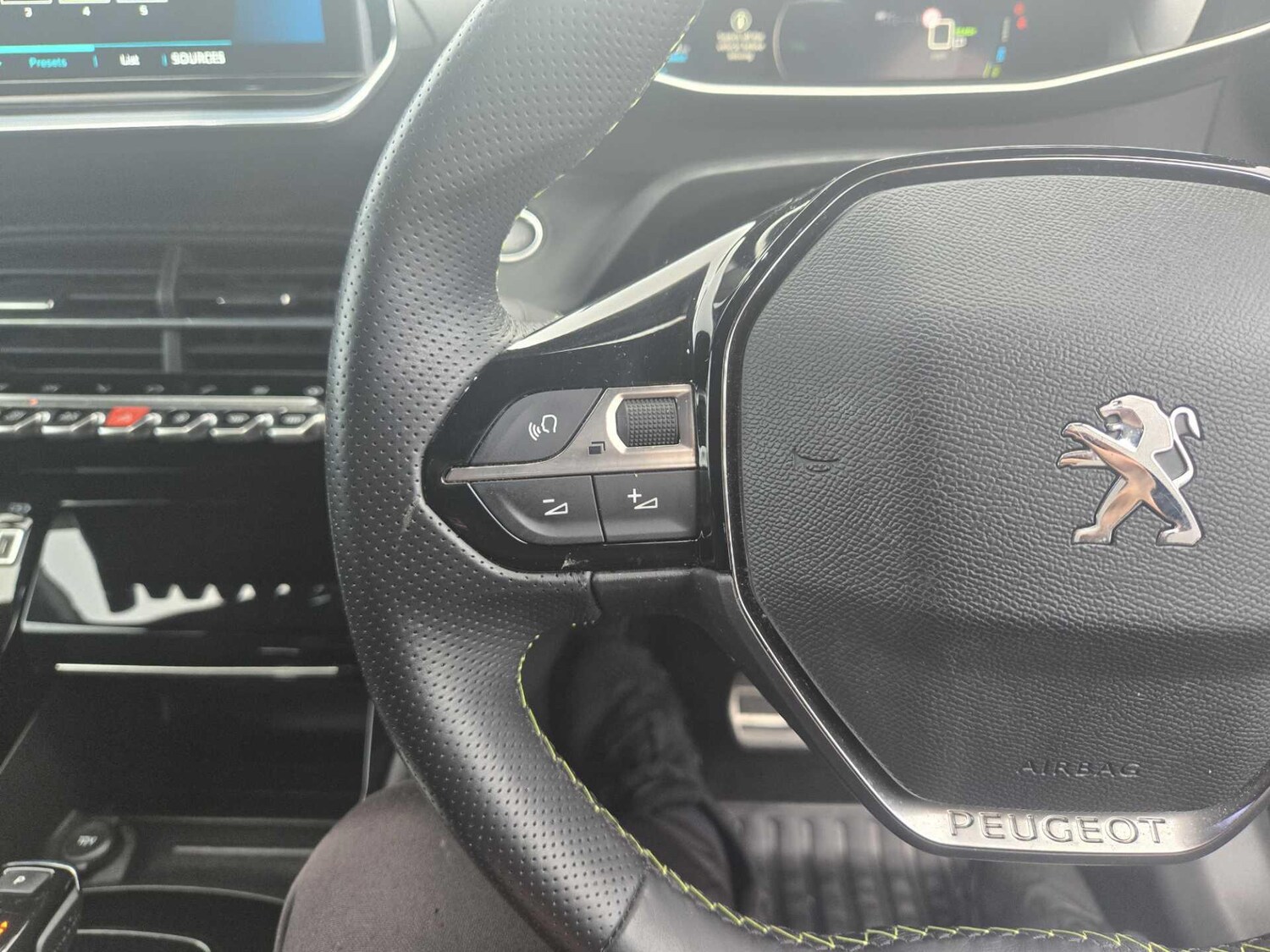 Used Peugeot 208 2021 for sale - 76099182: Photo 26