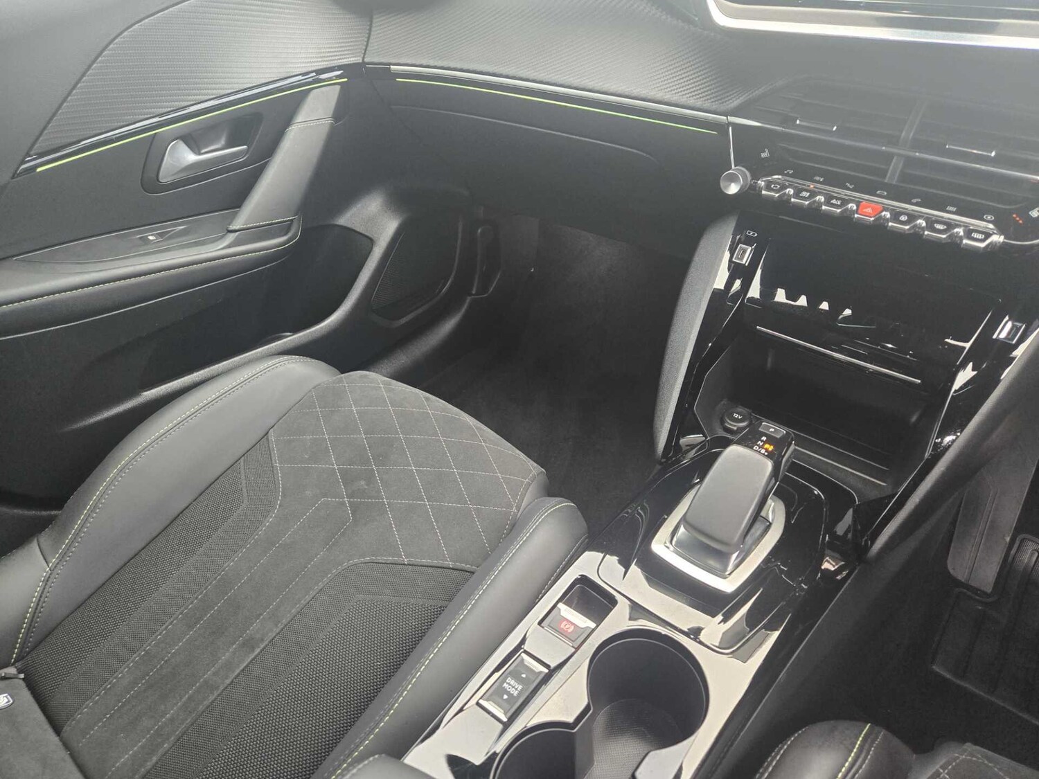 Used Peugeot 208 2021 for sale - 76099182: Photo 28