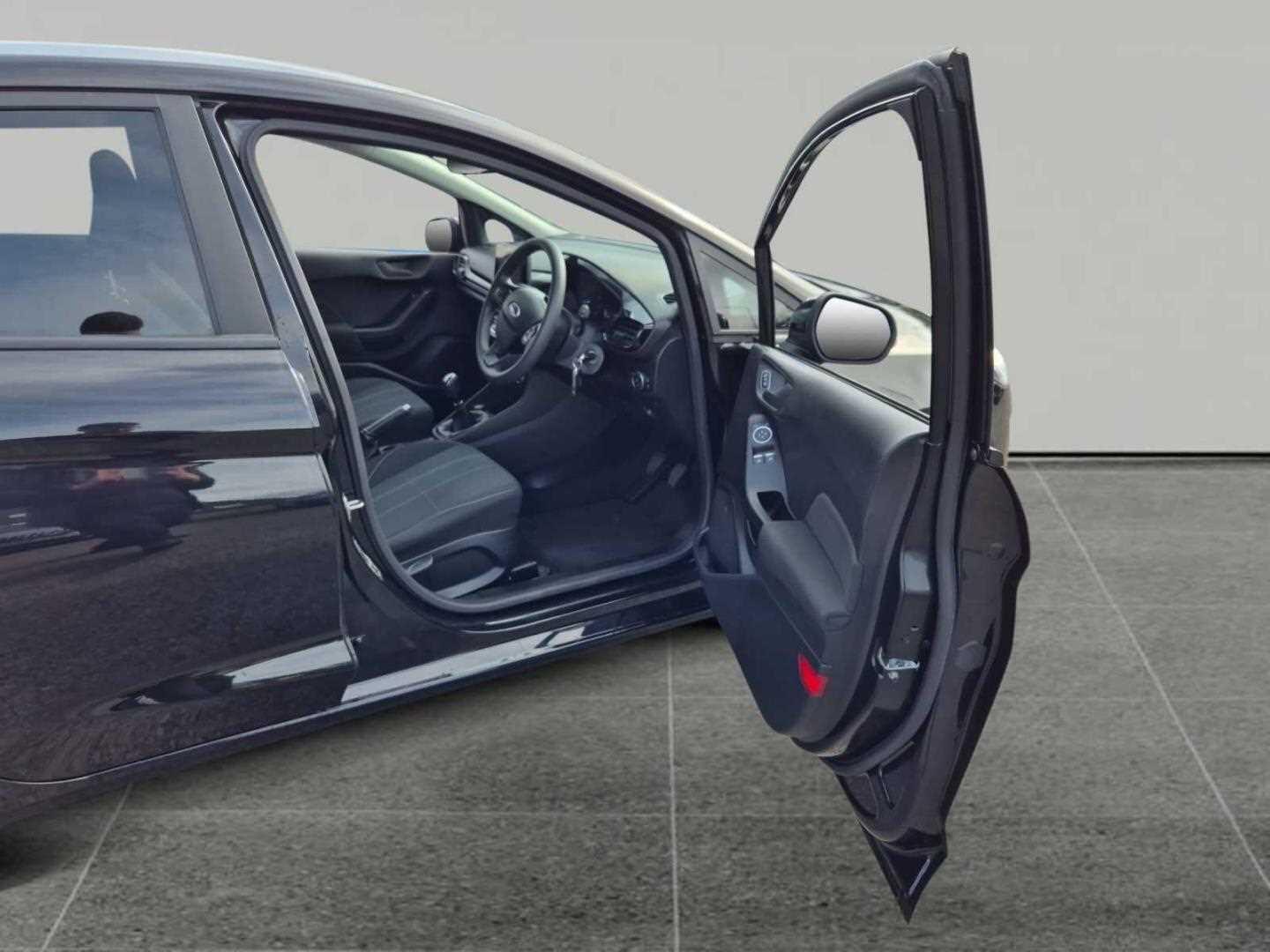 Used Ford Fiesta 2021 for sale - 76989731: Photo 17