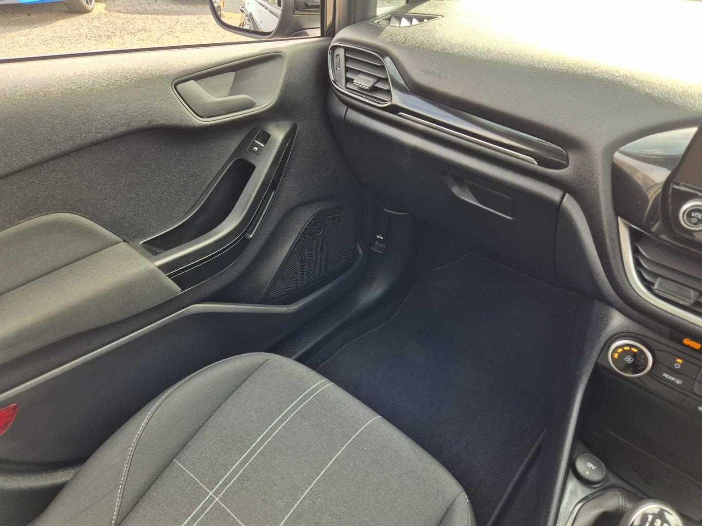 Used Ford Fiesta 2021 for sale - 76989731: Photo 32