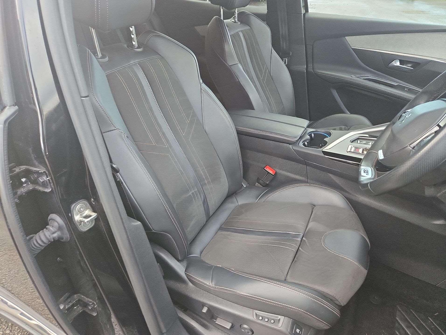 Used Peugeot 3008 for sale - 77216366: Photo 33