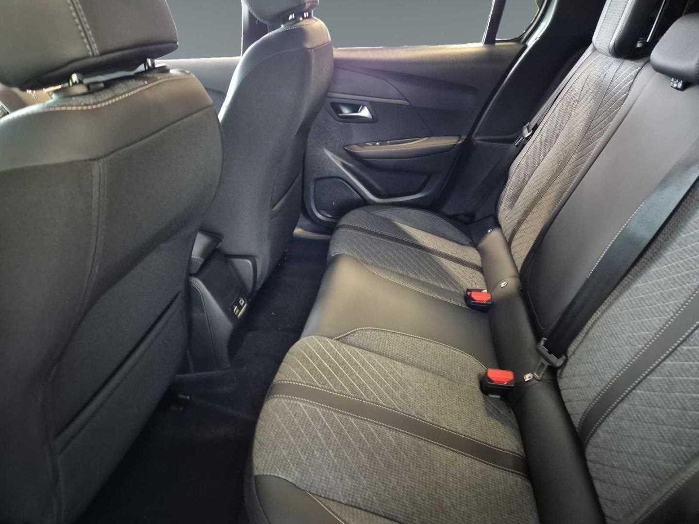 Used Peugeot 208 2025 for sale - 76099626: Photo 8