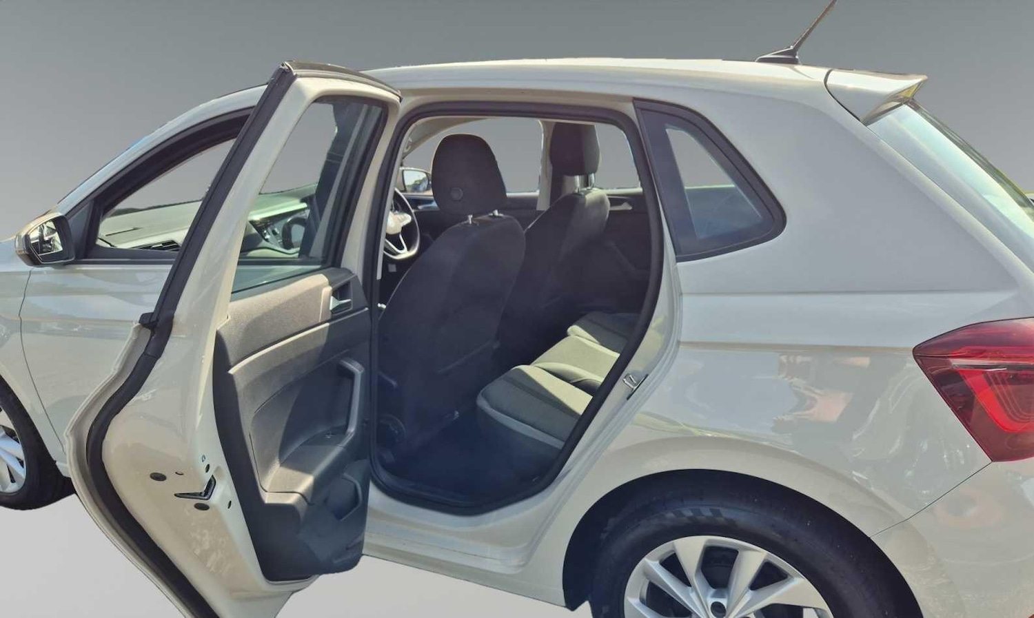 Used Volkswagen Polo 2023 for sale - 76987875: Photo 12