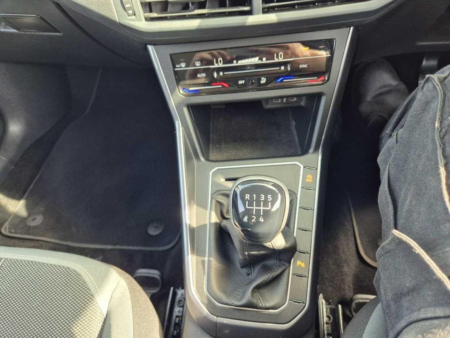 Used Volkswagen Polo 2023 for sale - 76987875: Photo 33