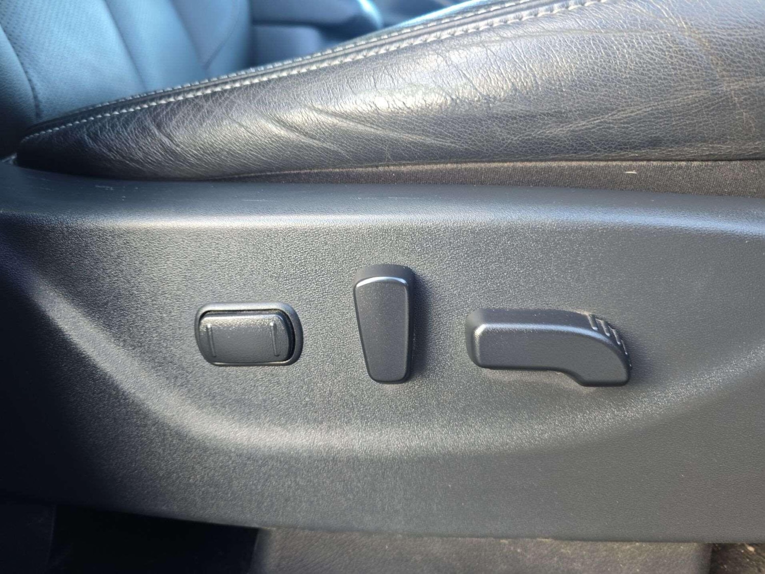 Used Nissan Navara 2020 for sale - 77120504: Photo 30