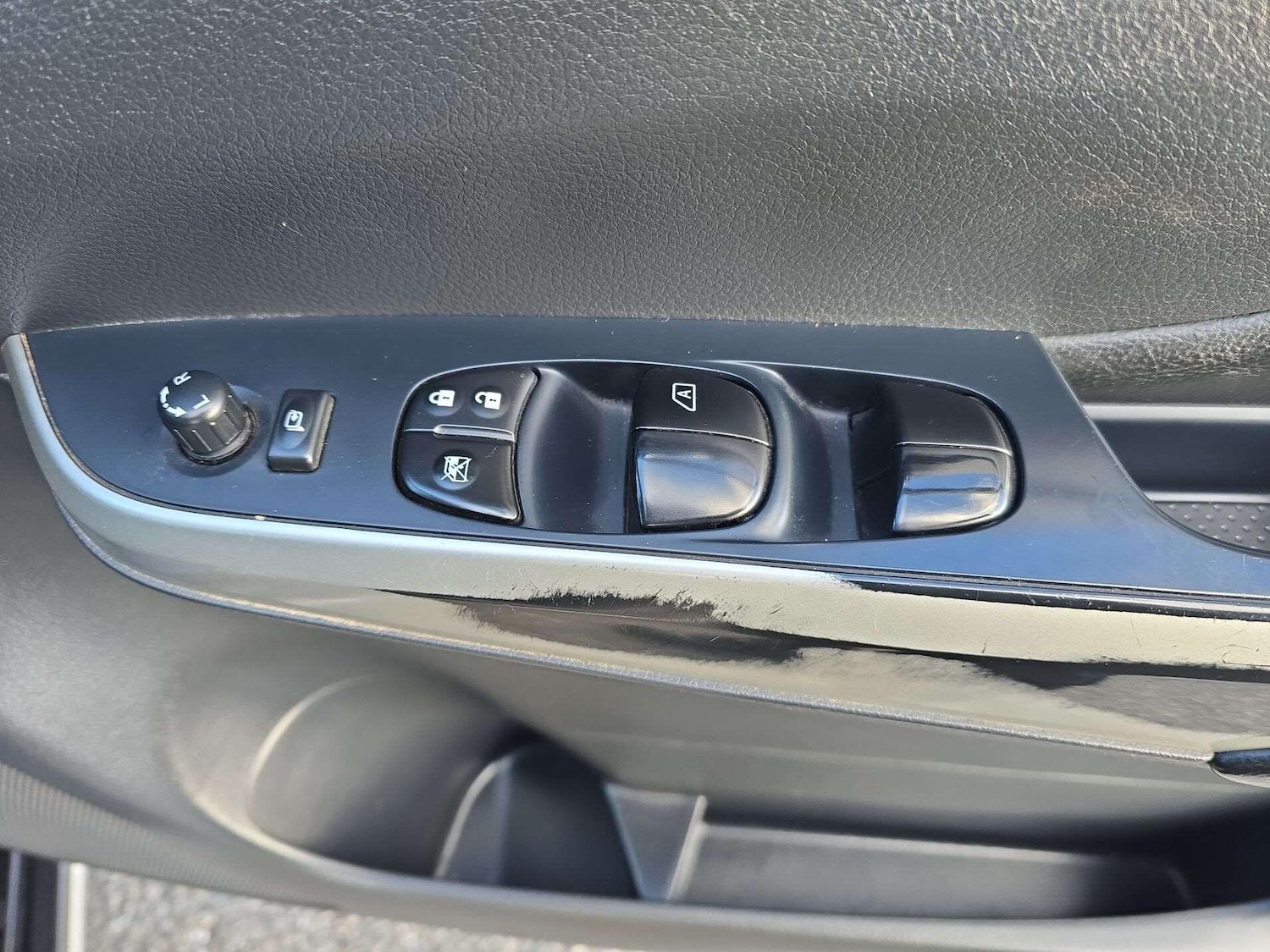 Used Nissan Navara 2020 for sale - 77120504: Photo 31