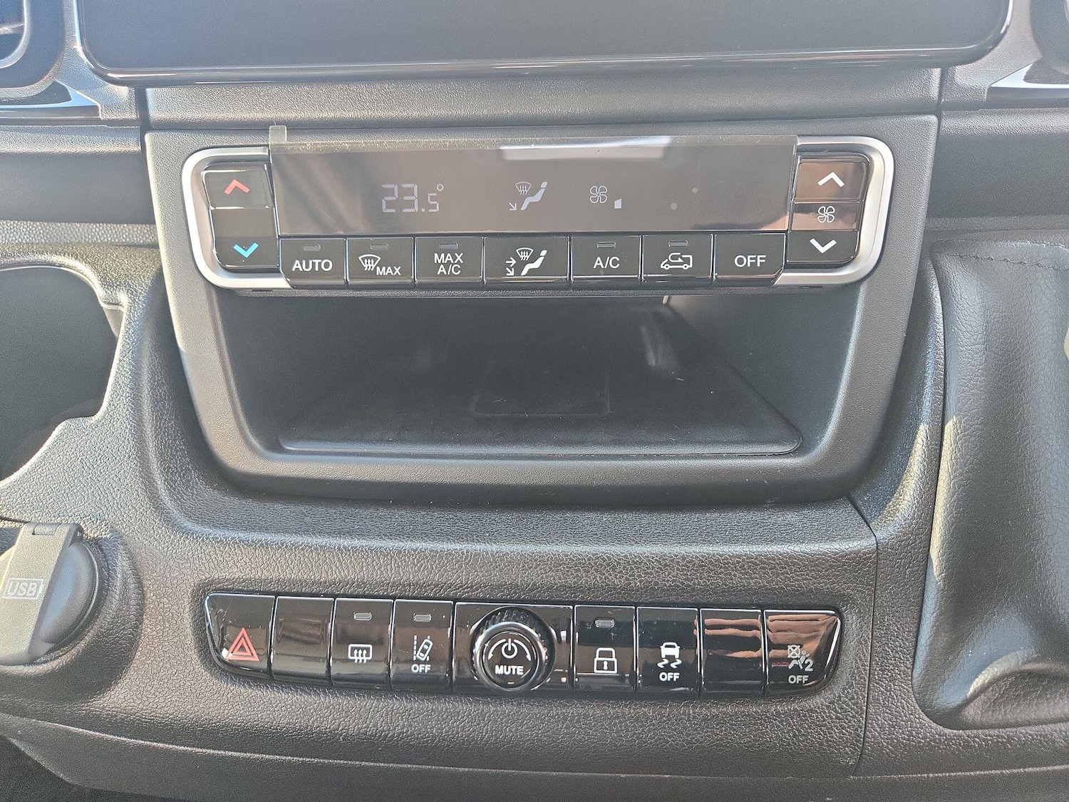 Used Peugeot Boxer 2024 for sale - 77586052: Photo 14