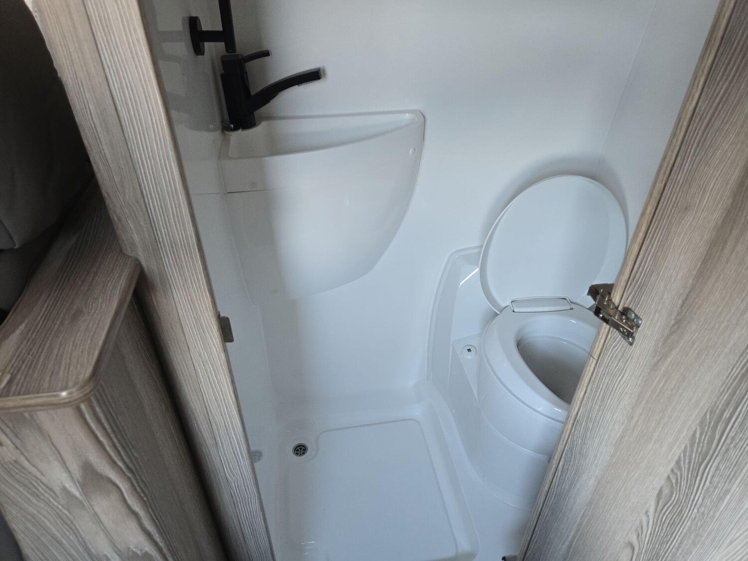 Used Peugeot Boxer 2024 for sale - 77586052: Photo 17