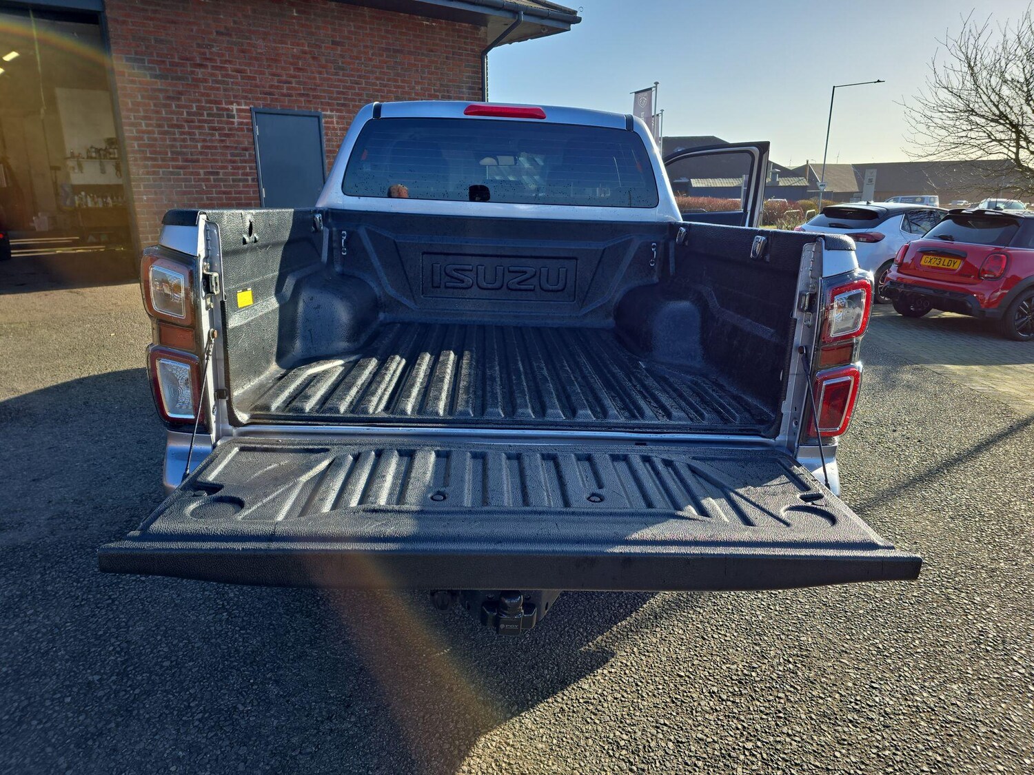 Used Isuzu D-Max 2023 for sale - 77882309: Photo 11