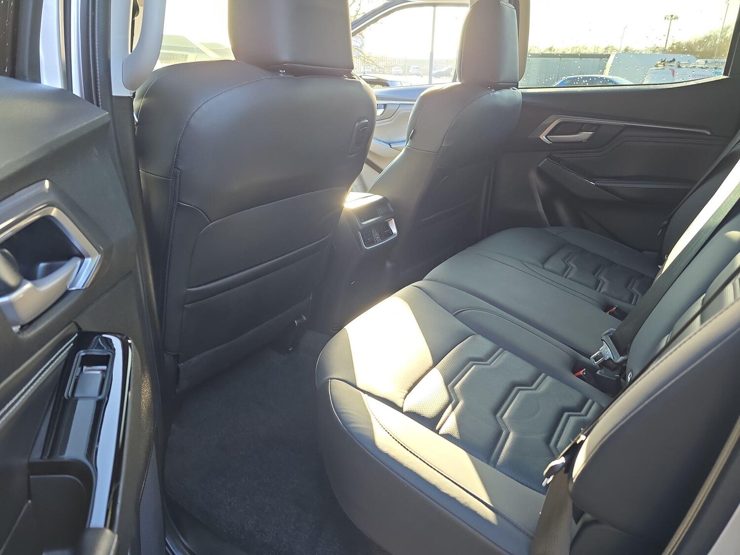 Used Isuzu D-Max 2023 for sale - 77882309: Photo 13