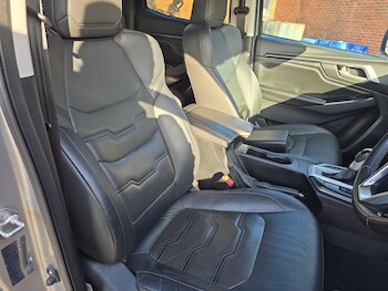 Used Isuzu D-Max 2023 for sale - 77882309: Photo