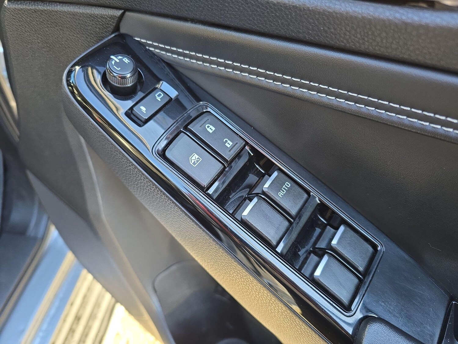 Used Isuzu D-Max 2023 for sale - 77882309: Photo 6