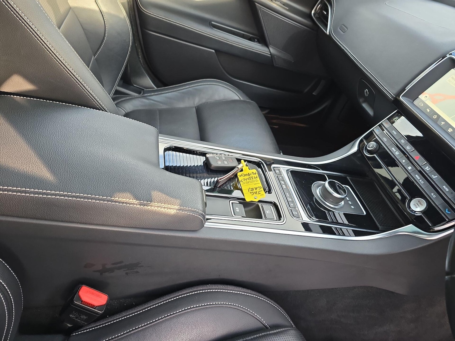 Used Jaguar XE 2018 for sale - 77455057: Photo 14