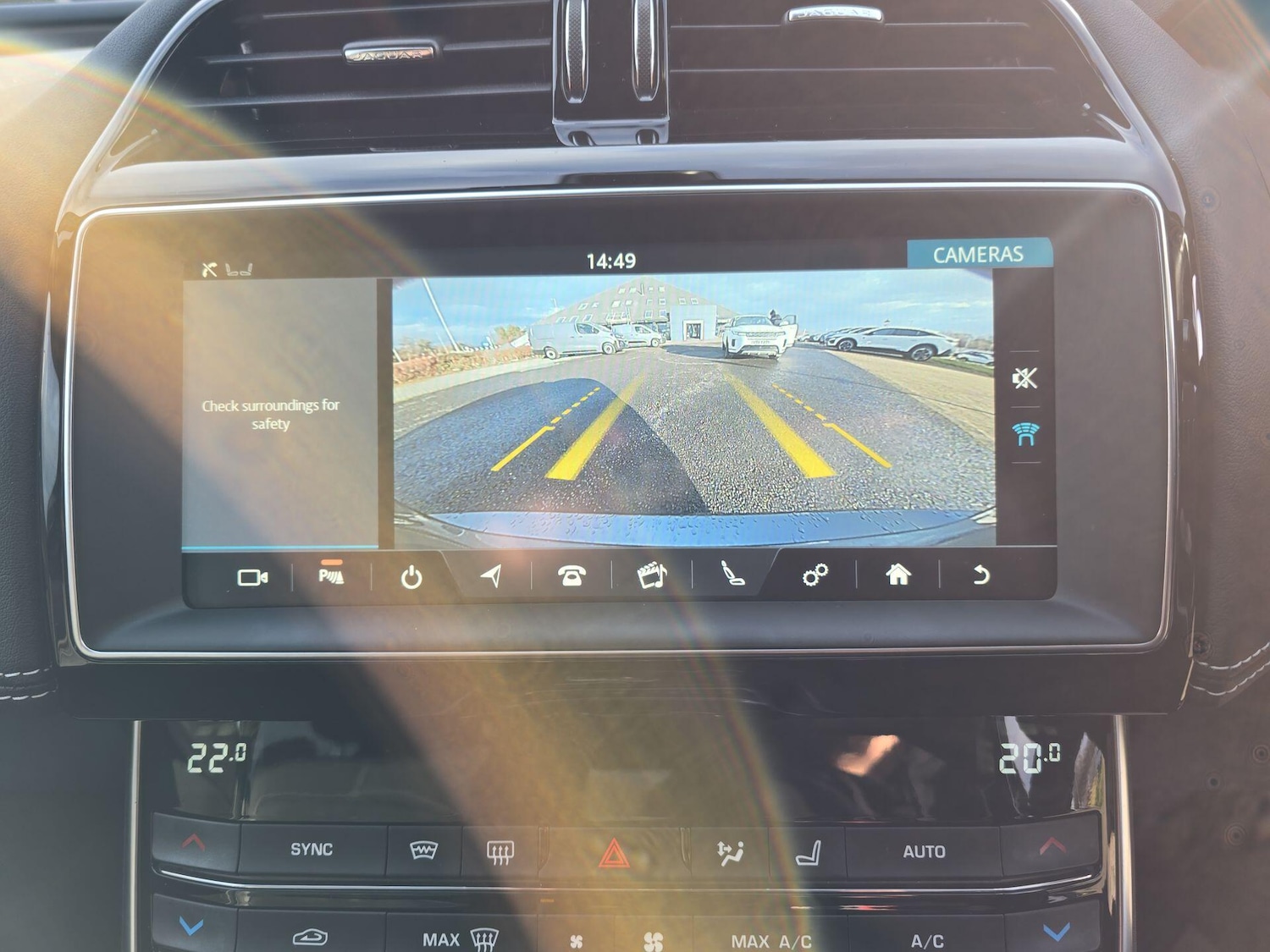 Used Jaguar XE 2018 for sale - 77455057: Photo 15