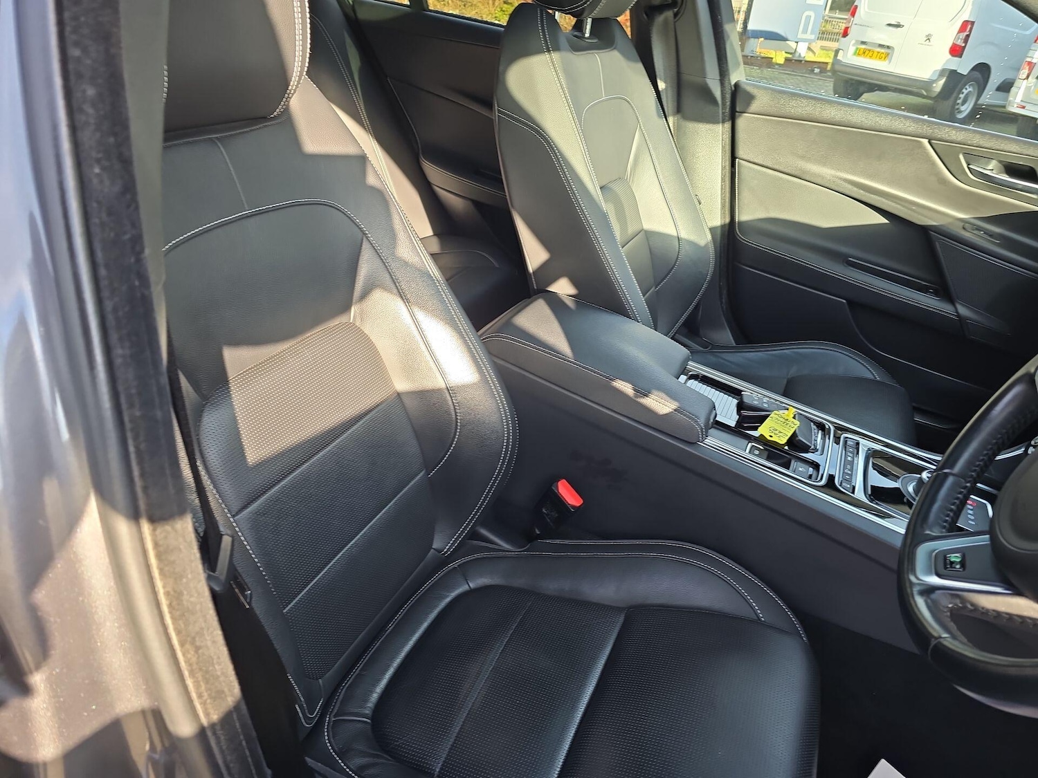 Used Jaguar XE 2018 for sale - 77455057: Photo 5