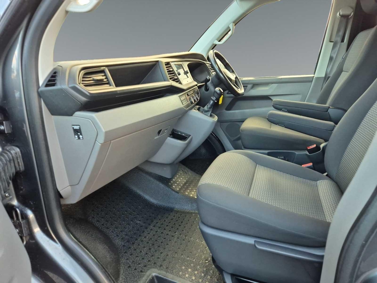 Used Volkswagen Transporter 2020 for sale - 76994529: Photo 10