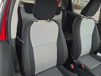 Used Toyota Yaris 2017 for sale - 78481463: Photo