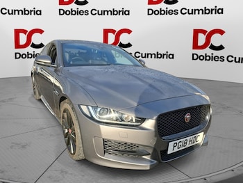 Used Jaguar XE 2018 for sale - 79106849: Photo