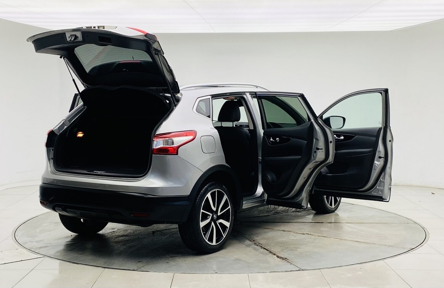 Used Nissan Qashqai 2016 for sale - 77977060: Photo 14