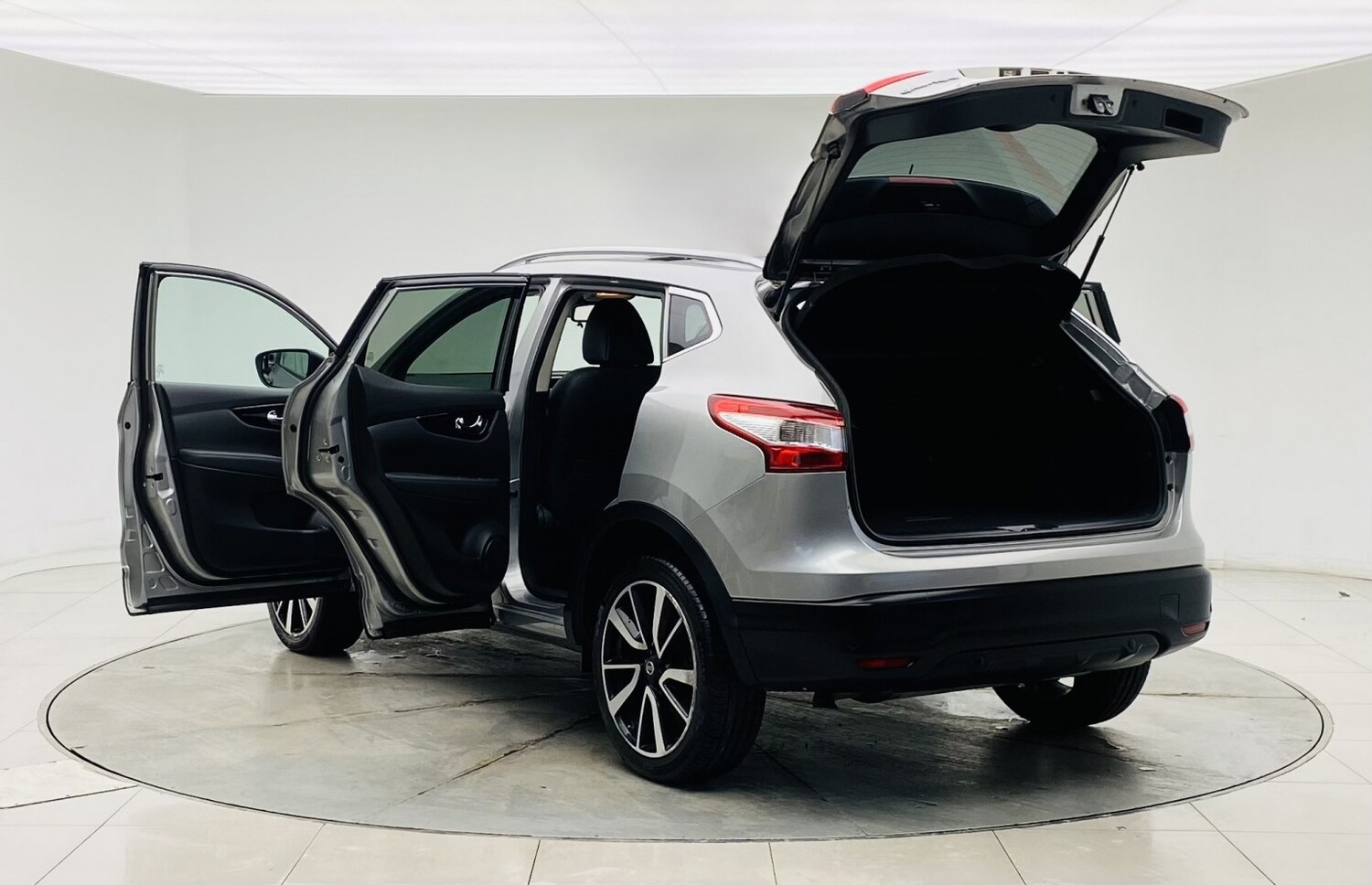 Used Nissan Qashqai 2016 for sale - 77977060: Photo 15