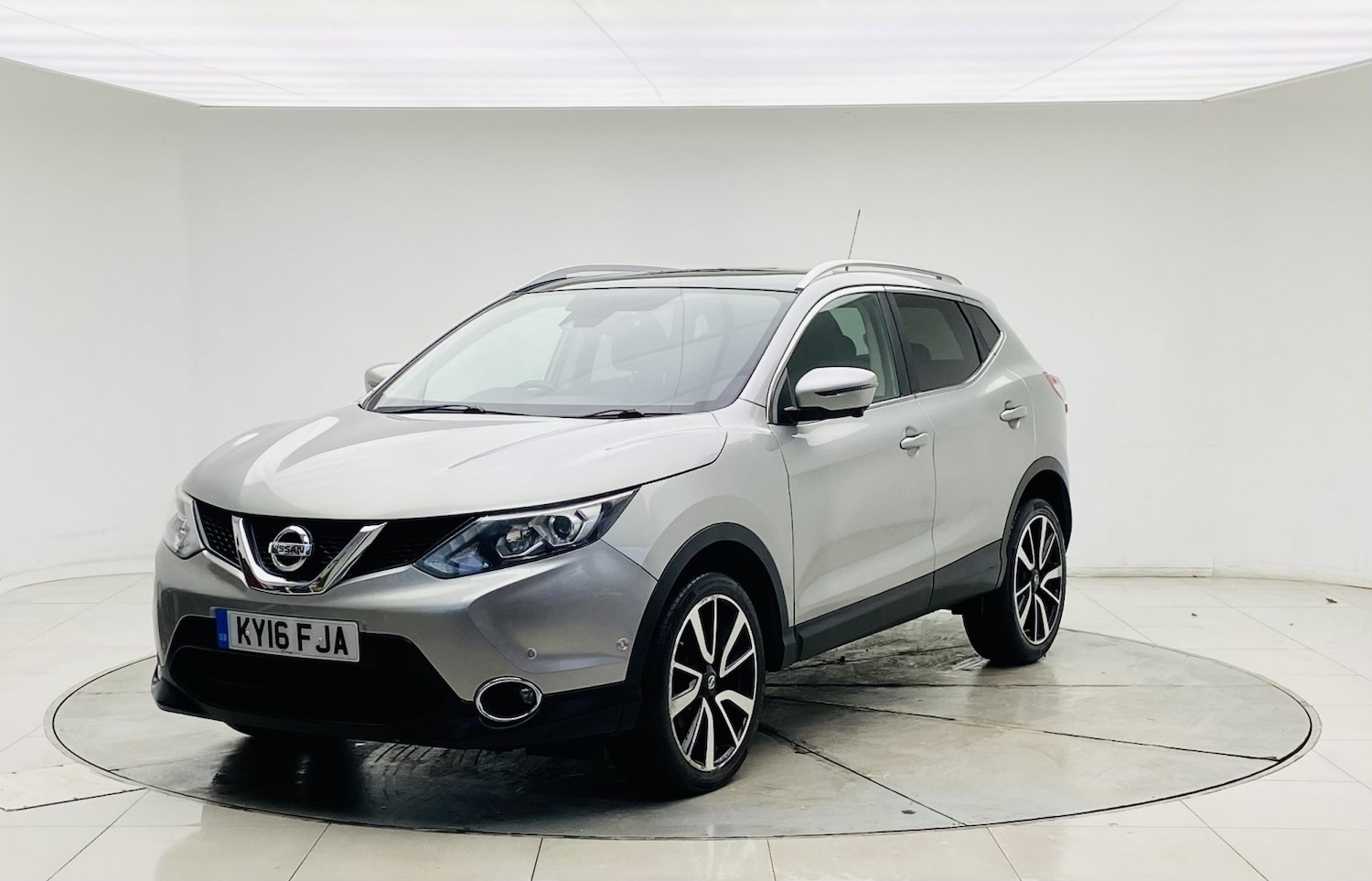 Used Nissan Qashqai 2016 for sale - 77977060: Photo 2
