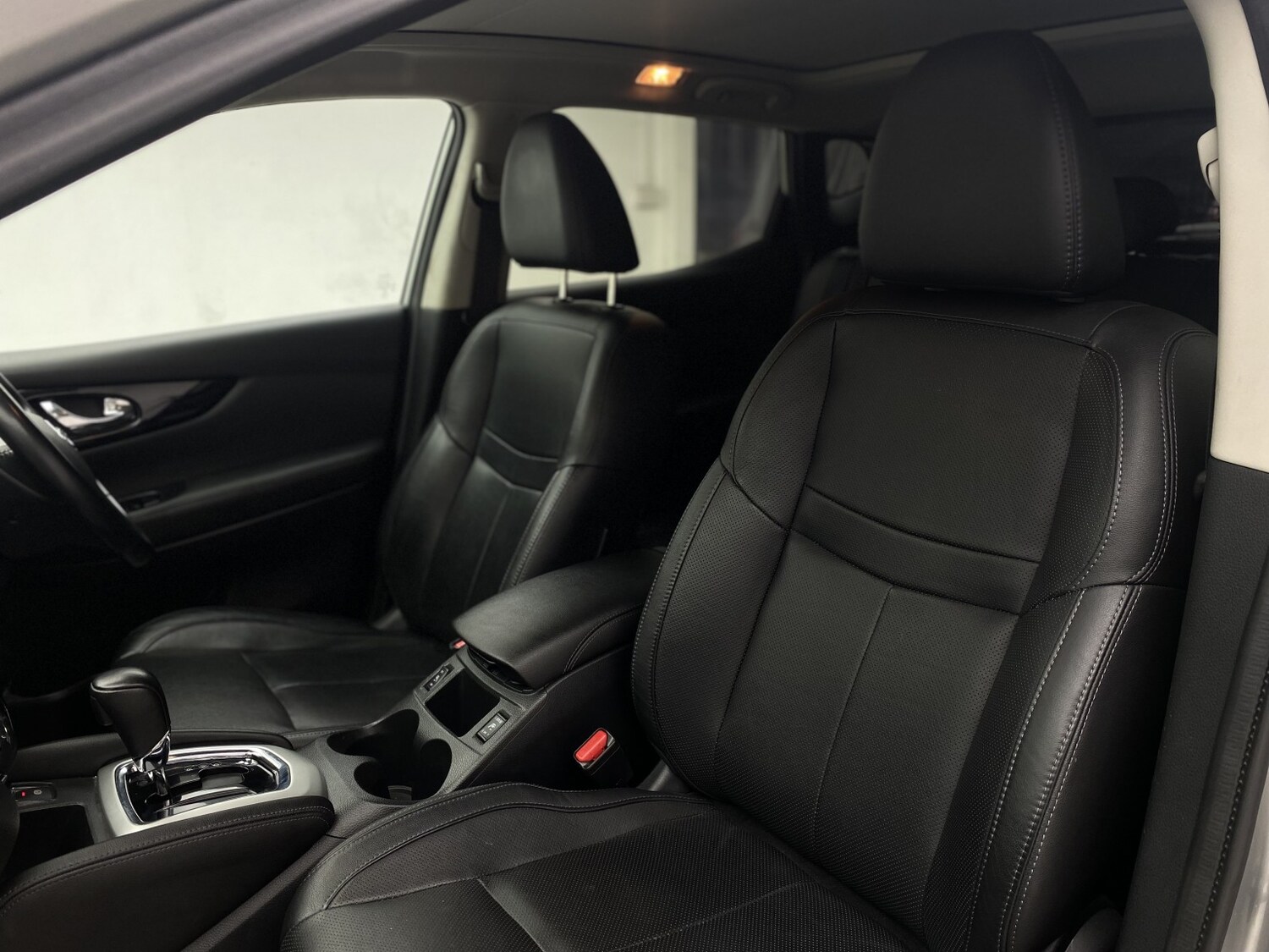 Used Nissan Qashqai 2016 for sale - 77977060: Photo 8