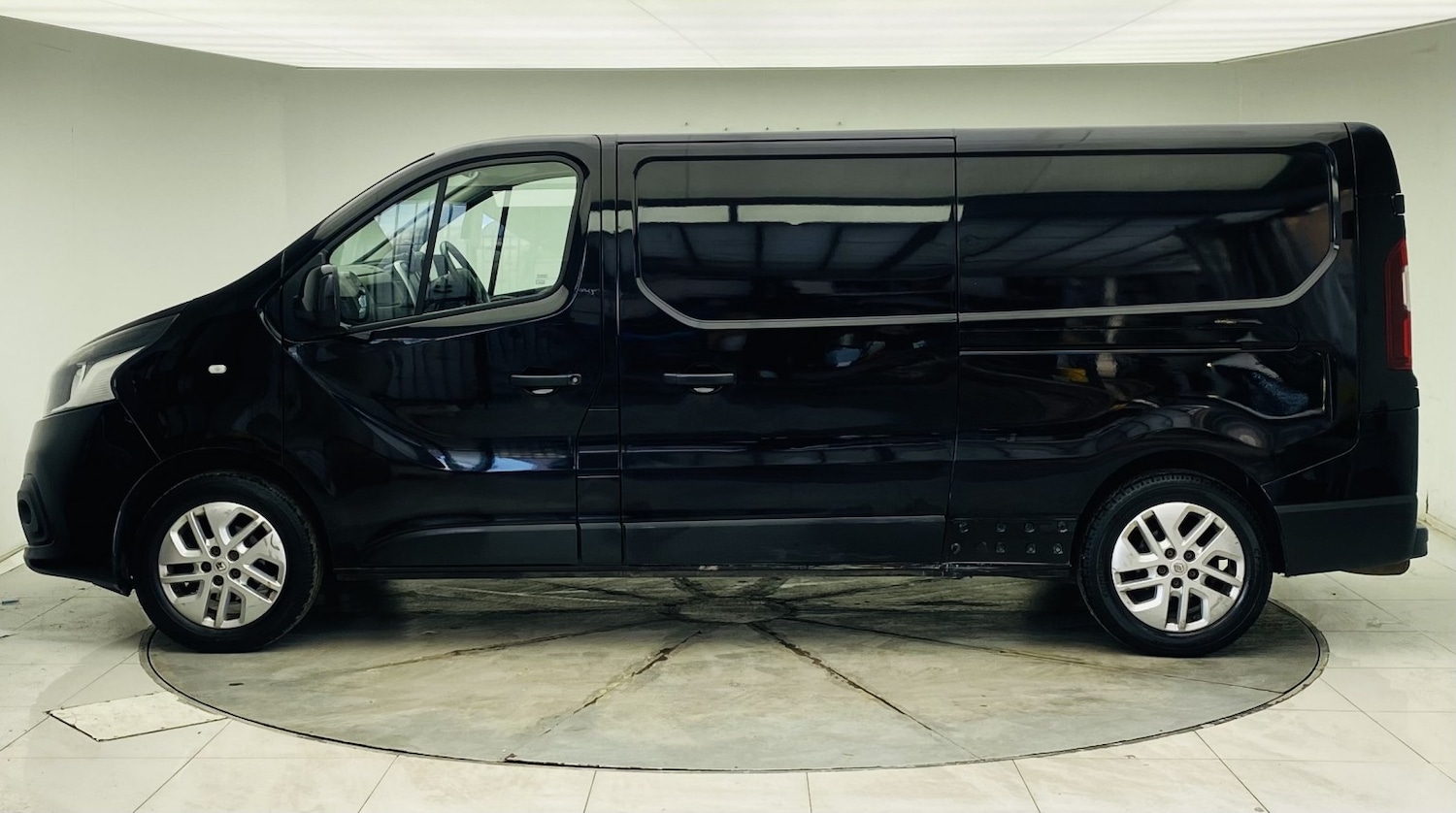 Used Renault Trafic 2019 for sale - 77465788: Photo 10