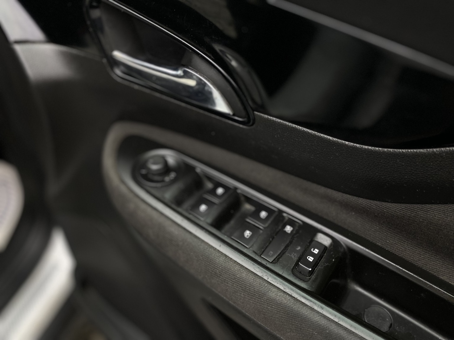 Used Vauxhall Mokka X 2018 for sale - 77465799: Photo 46