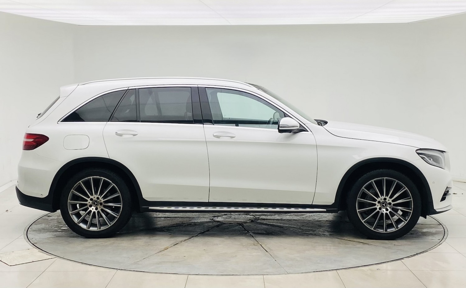Used Mercedes-Benz GLC 2017 for sale - 77453242: Photo 3