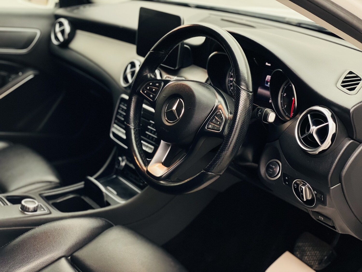 Used Mercedes-Benz GLA 2018 for sale - 77558524: Photo 39