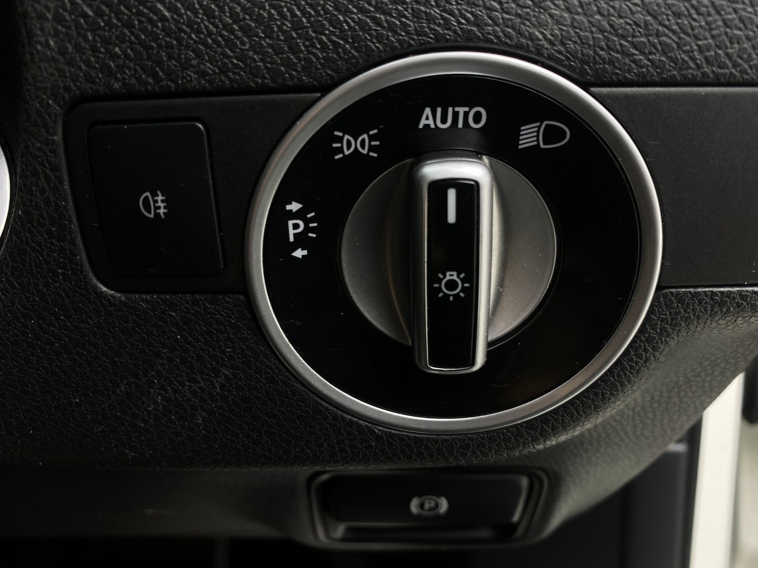 Used Mercedes-Benz GLA 2015 for sale - 77548168: Photo 53