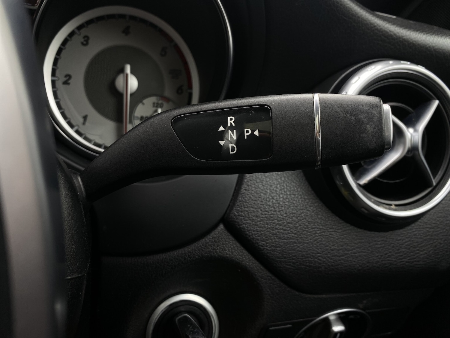 Used Mercedes-Benz GLA 2015 for sale - 77548168: Photo 56