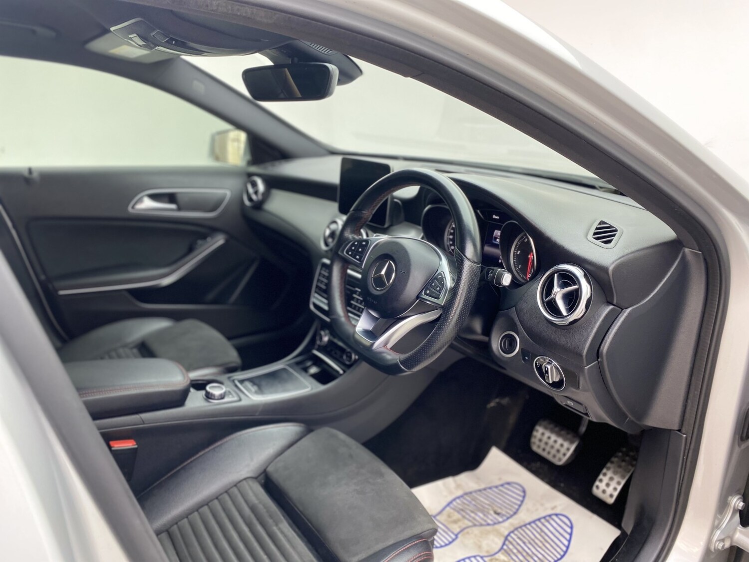 Used Mercedes-Benz GLA 2018 for sale - 77977090: Photo 35