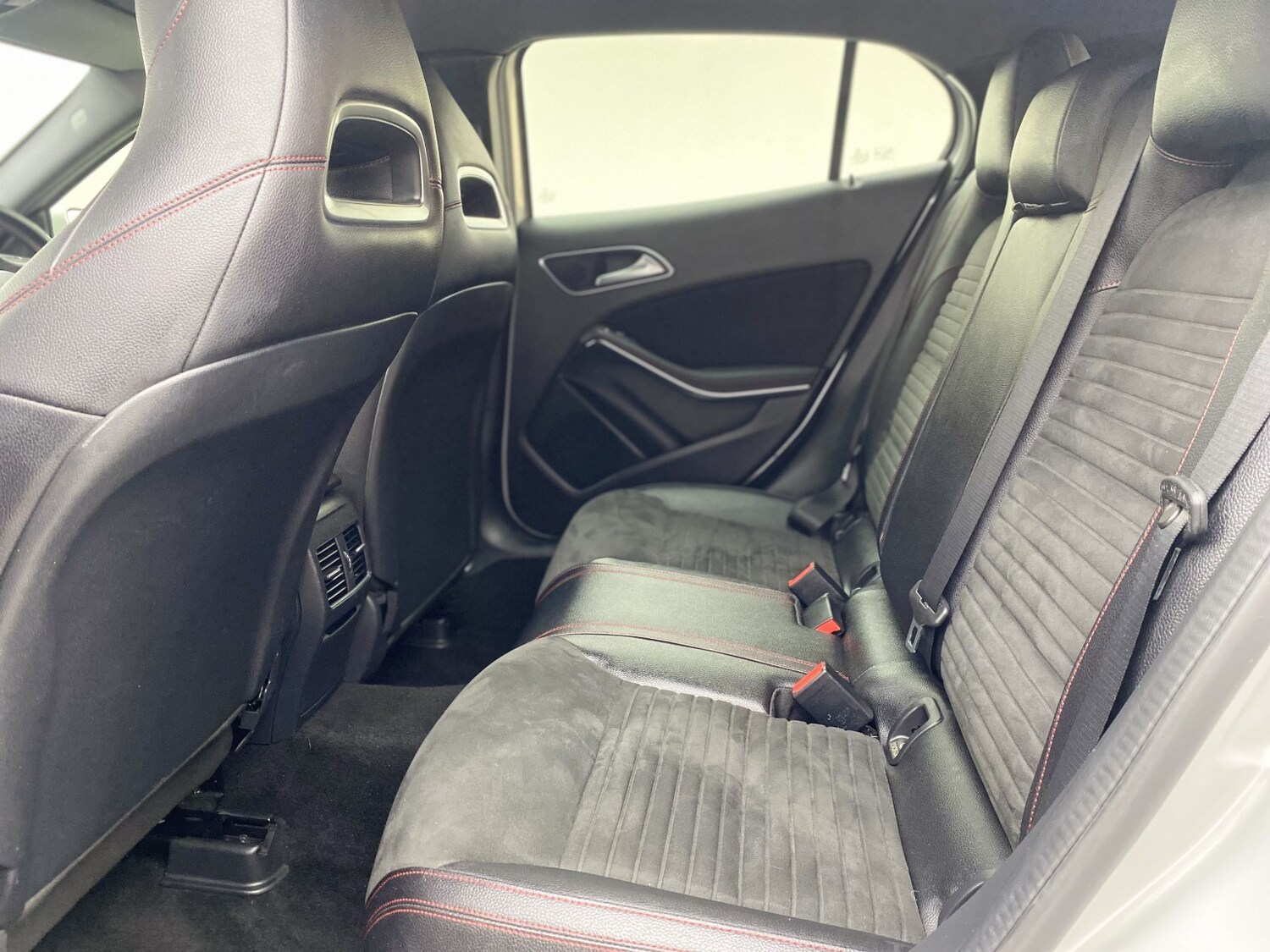 Used Mercedes-Benz GLA 2018 for sale - 77977090: Photo 42