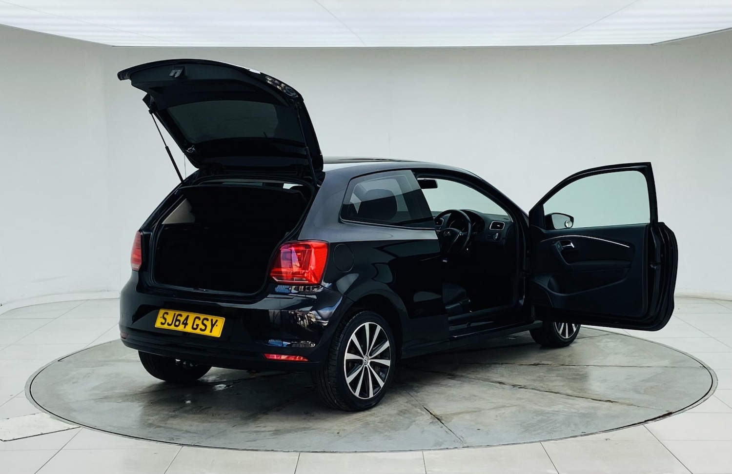 Used Volkswagen Polo 2014 for sale - 77453294: Photo 16