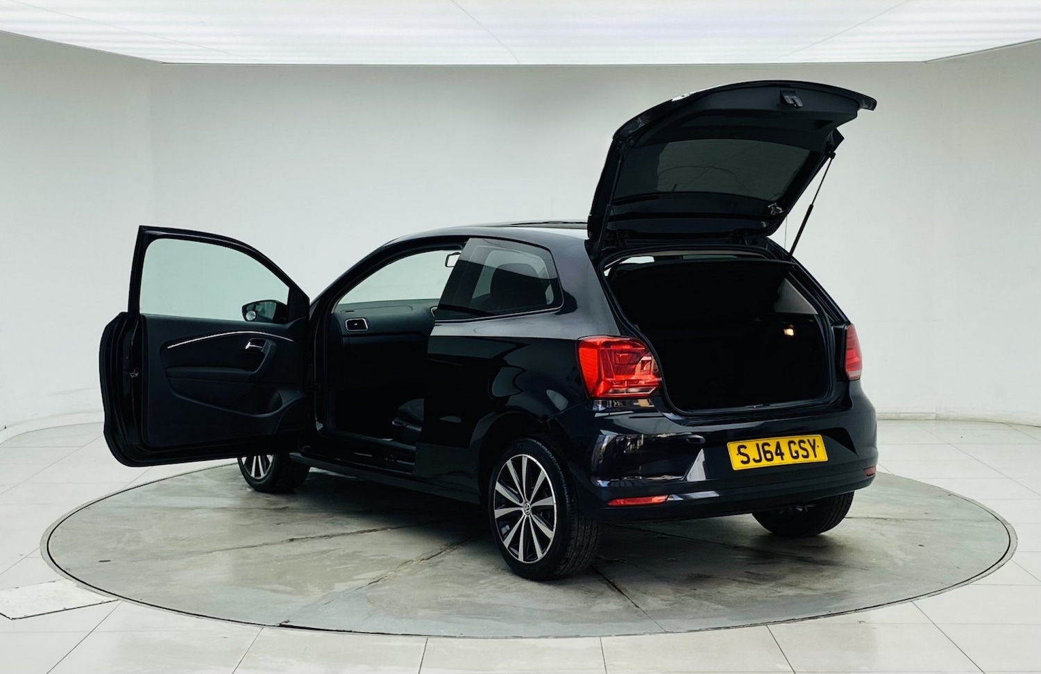 Used Volkswagen Polo 2014 for sale - 77453294: Photo 17