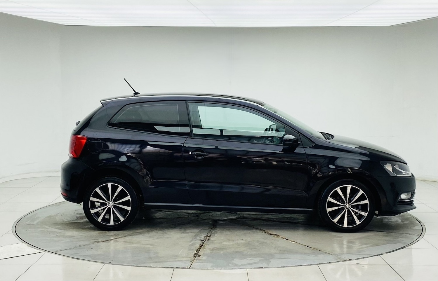 Used Volkswagen Polo 2014 for sale - 77453294: Photo 3