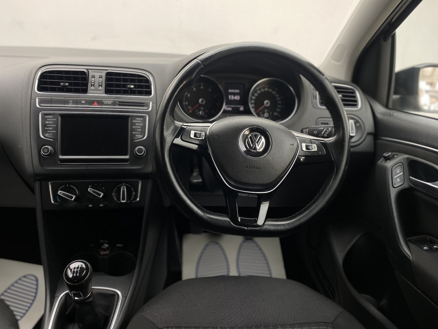 Used Volkswagen Polo 2014 for sale - 77453294: Photo 44